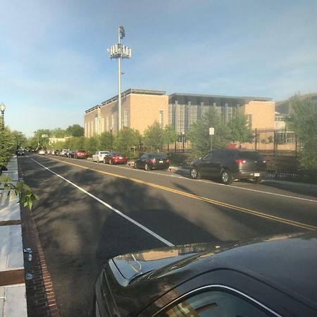 Steps To Convention Center, Downtown Dc, And Metro Station: Private And Comfortable Bedroom/Bathroom Washington Luaran gambar
